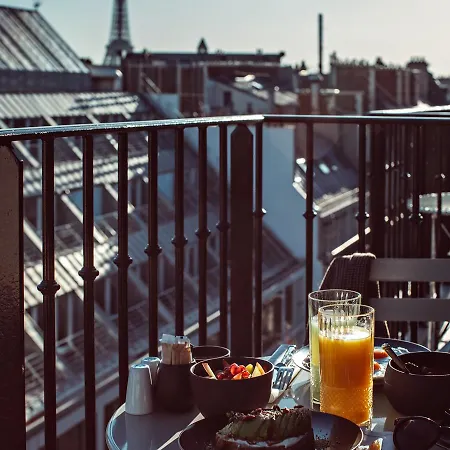 Hotel Monsieur George-champs Elysees 5*
