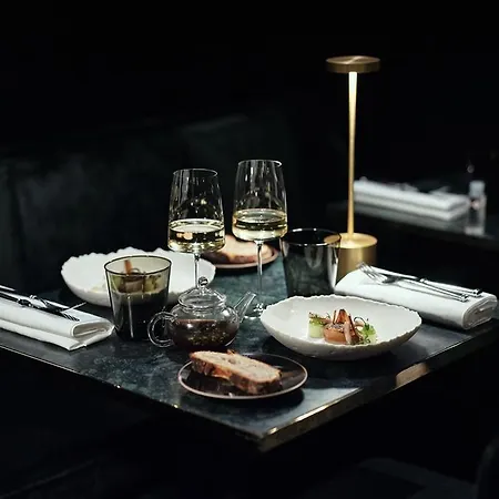 Monsieur George-champs Elysees