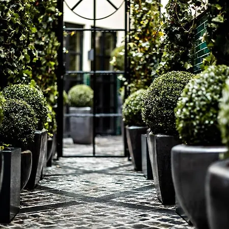 Monsieur George-champs Elysees 5*