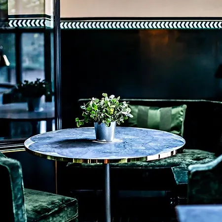 Monsieur George-champs Elysees Hotel