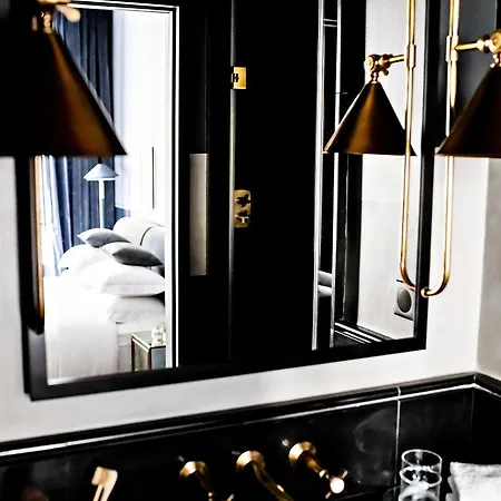 Monsieur George-champs Elysees Hotel 5*